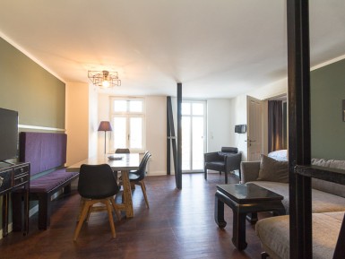 Asia Suite - Versteck am Strom